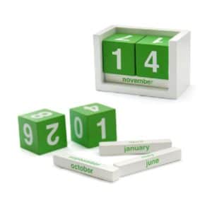 LFCL040 Wooden Desk Calendar
